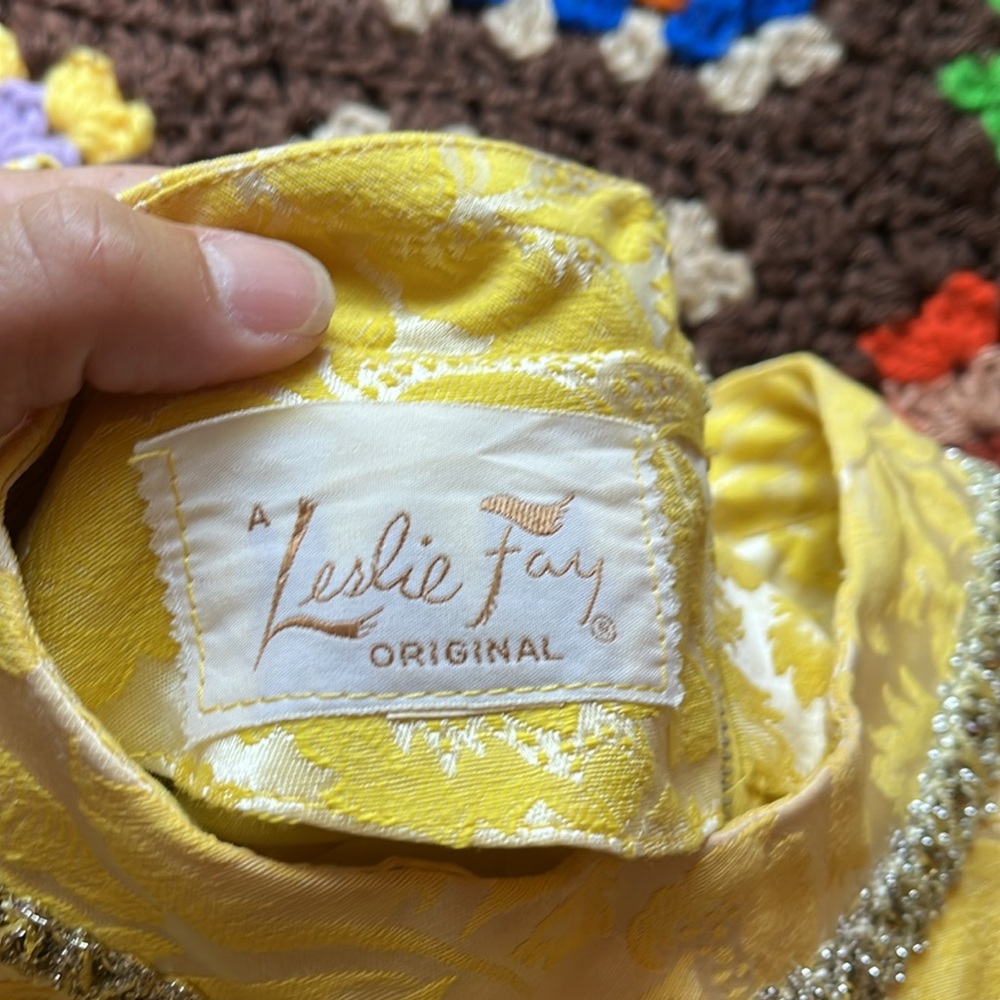 Gorgeous Vintage Leslie Fay Original Lemon Yellow Brocade Dress. - Picture 8 of 8